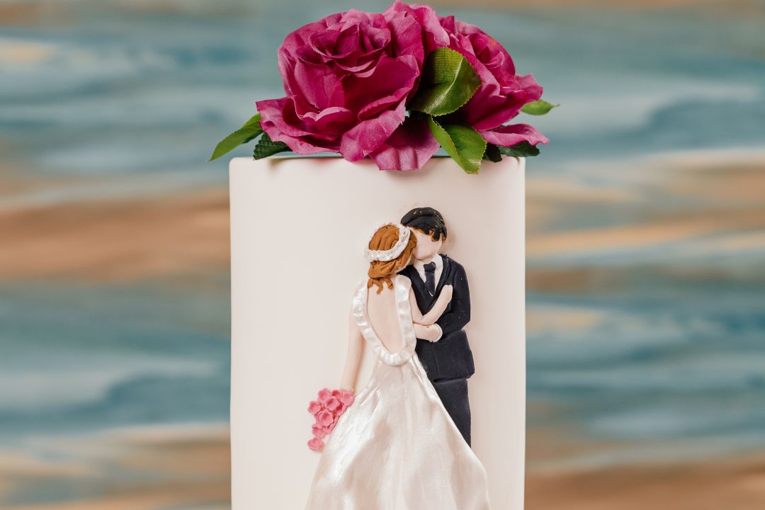 Cupids Delight - wedding cake couple Exotic Pools Melbourne