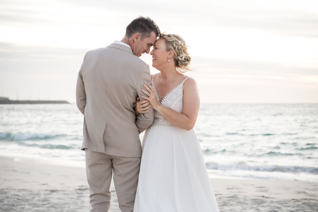 Hailstorm & Co - beach couple Hailstorm & Co.
