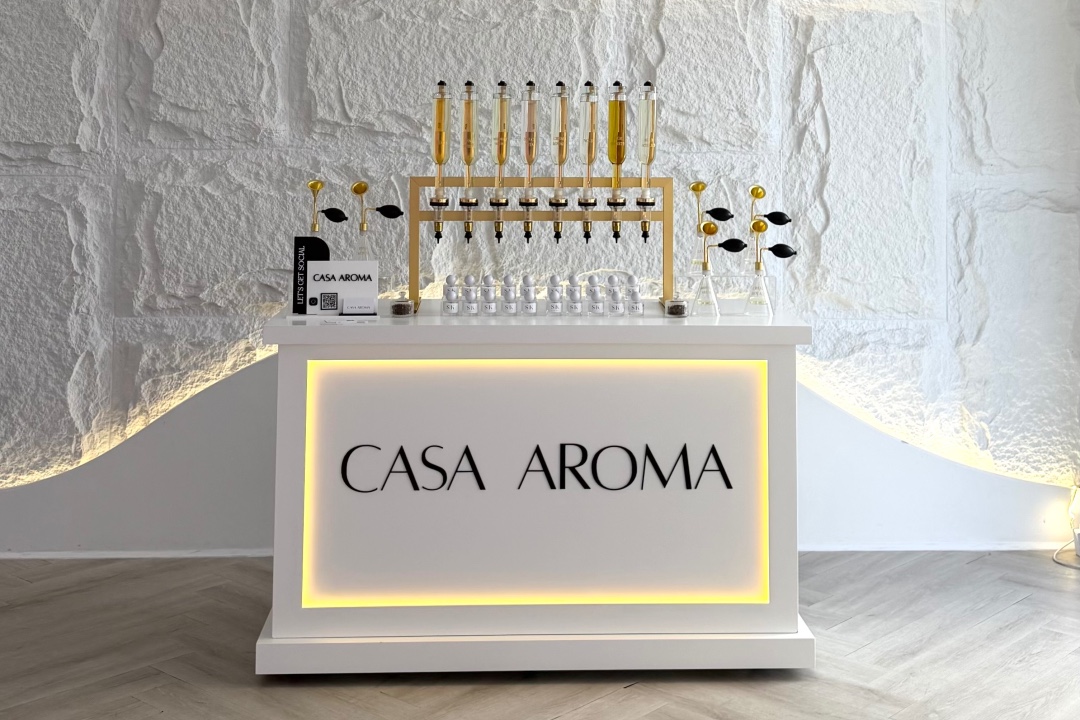 CASA AROMA hero Stack of Art - Group Workshop